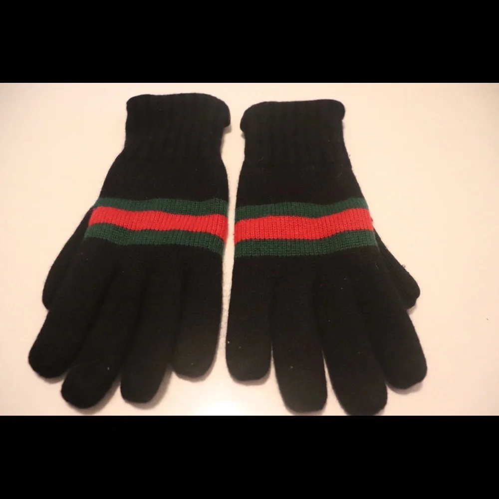 Gucci wool gloves